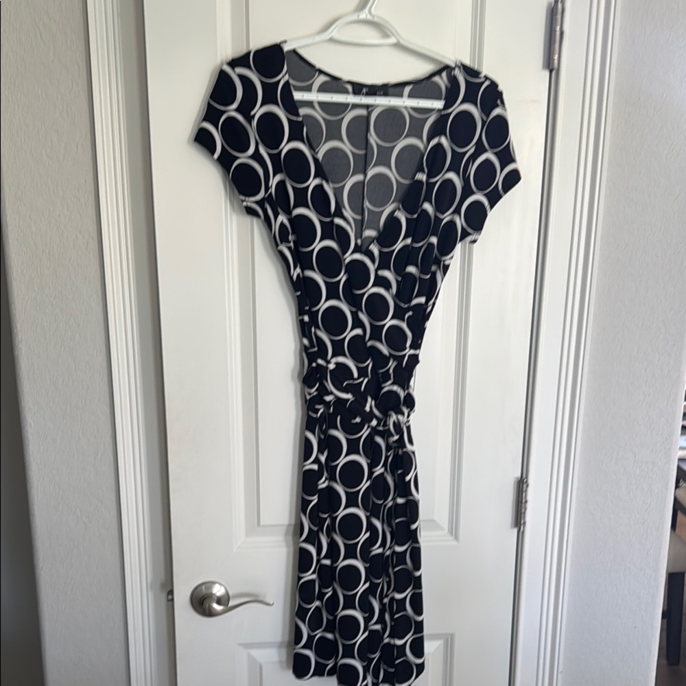AB Studio Black and White V-Neck Wrap Midi Dress